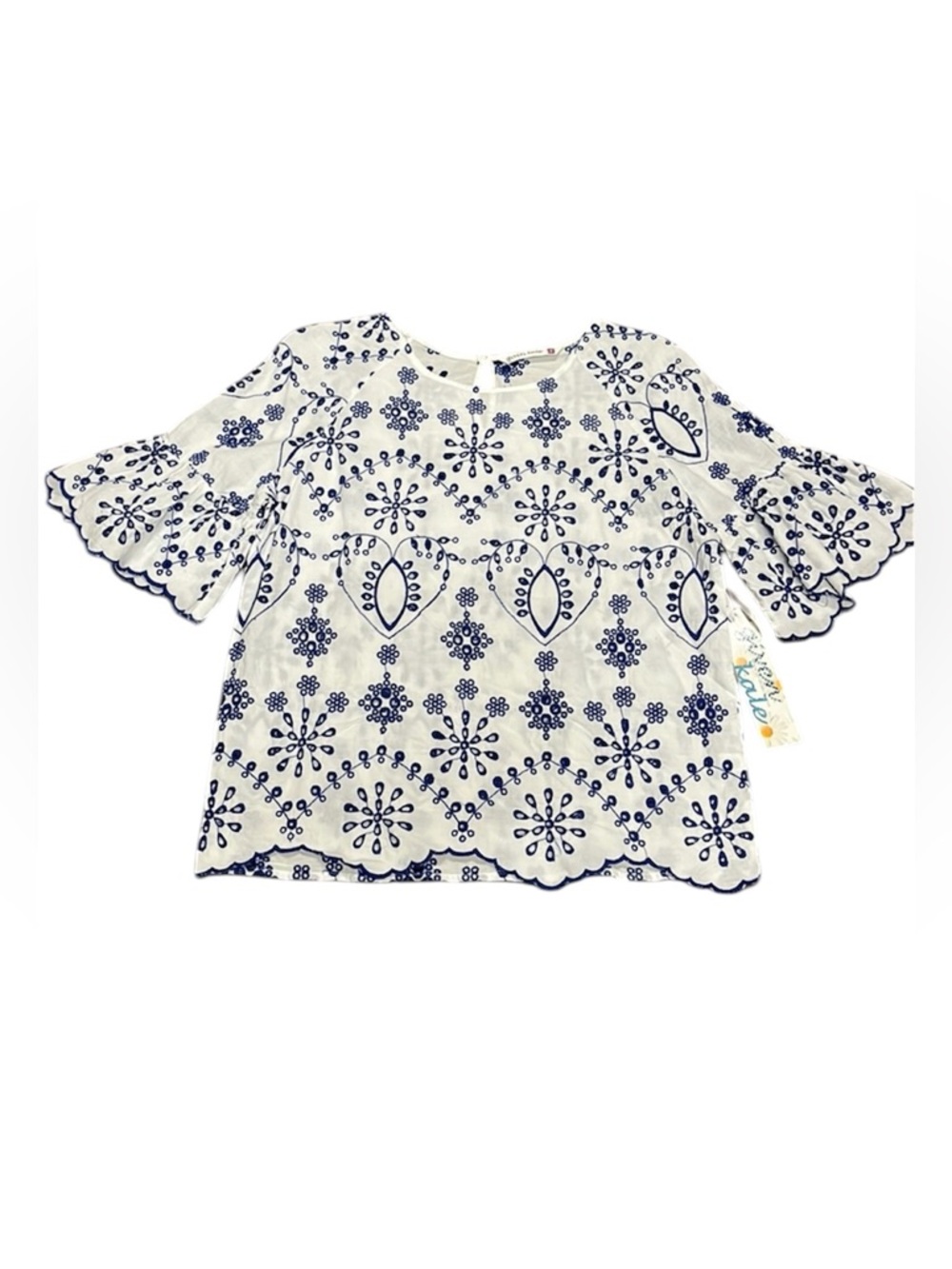 💙 Gorgeous NWT 💙 boutique eyelet top - size S ruffle sleeve